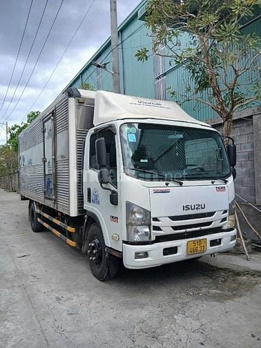 Công ty cần tìm 2 tài xế C và B2
