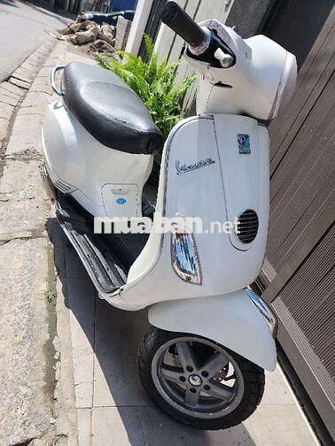 Vespa Lx chế điện tử 2012
