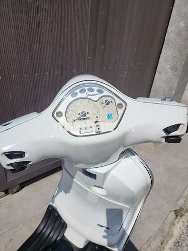 Vespa Lx chế điện tử 2012