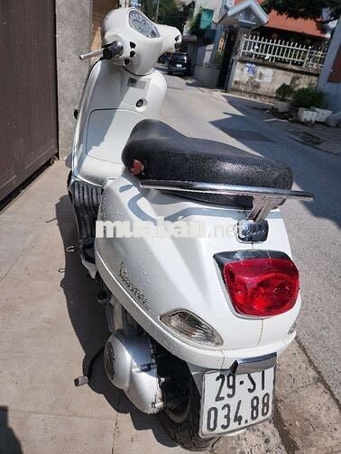 Vespa Lx chế điện tử 2012