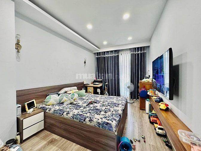 Nhà hẻm xe hơi đường Dương Tử Giang, Quận 11. Gần Chợ Thiếc