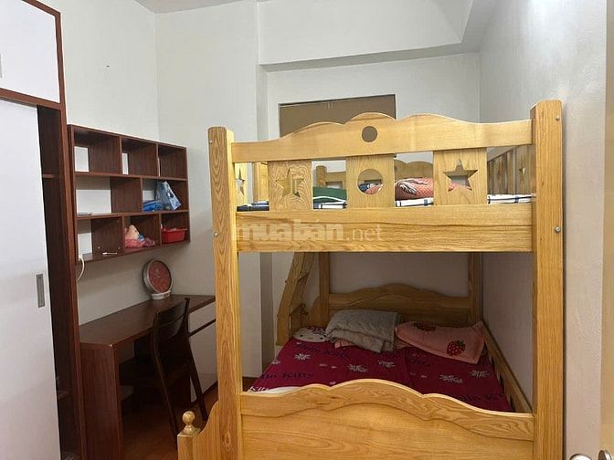 Bán căn hộ 2 PN, view hồ Linh Đàm