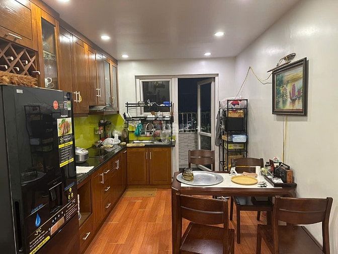 Bán căn hộ 2 PN, view hồ Linh Đàm
