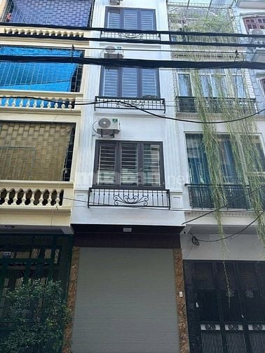 Chính chủ cho thuê nhà 5 tầng,THANG MÁY,thông sàn.