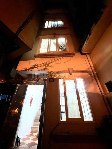 Chính chủ cho thuê nguyên căn Hoàng Hoa Thám 4Tx18m full đồ, giá 7,5tr