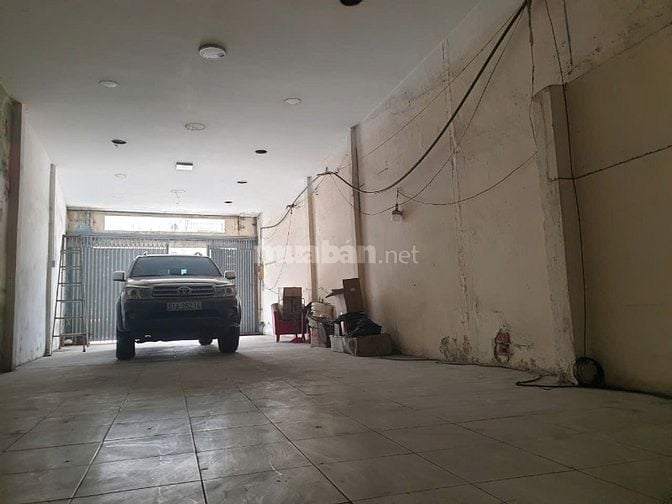 Bán nhà trung tâm Quận Tân Bình, mặt phố Lạc Long Quân, vị trí thoáng