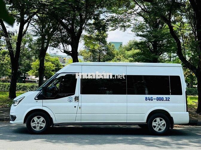 Ford Transit 2023 16 chỗ full đồ