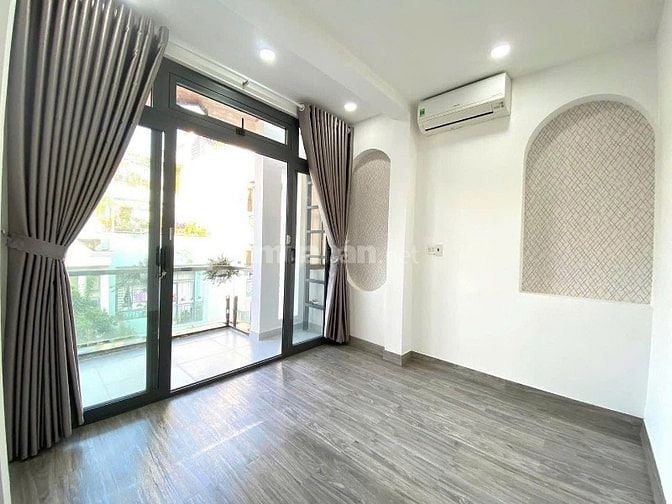 CƠ HỘI DUY NHẤT BÁN NHÀ HXH Đ NGUYỄN THẦN HIẾN, Q4, DT 49,5m2, GIÁ TỐT
