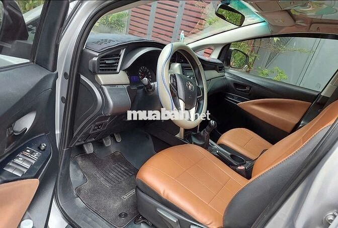Xe nhà Innova 2019 2.0E - 72000 km zin nguyên bản