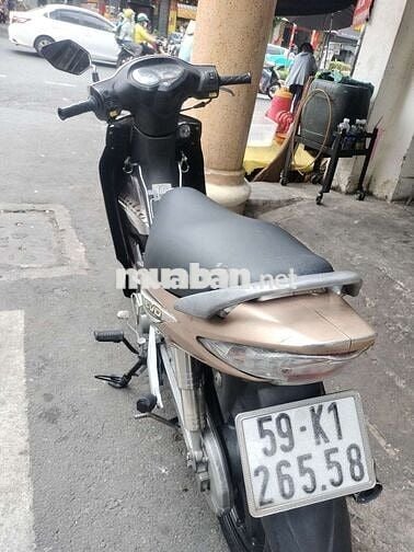 Xe Revo
