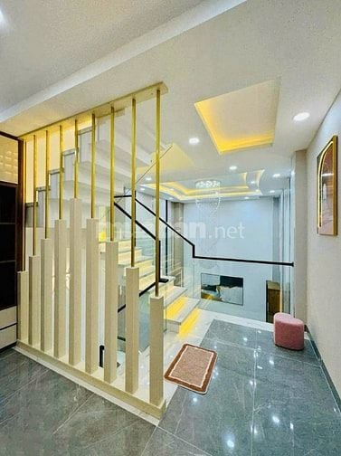 Bán gấp nhà đường  Hùng Vương, P9,Q5. Giá 14.5 tỷ - DT 60m2