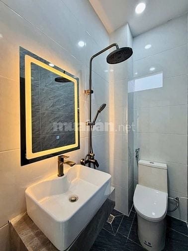 Bán nhà ở đường Trần Quốc Thảo, phường Võ Thị Sáu, quận 3, giá 2 tỷ 35