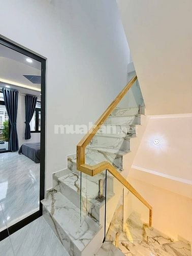 Bán nhà ở đường Trần Quốc Thảo, phường Võ Thị Sáu, quận 3, giá 2 tỷ 35