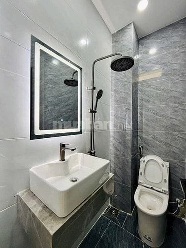 Bán nhà ở đường Trần Quốc Thảo, phường Võ Thị Sáu, quận 3, giá 2 tỷ 35