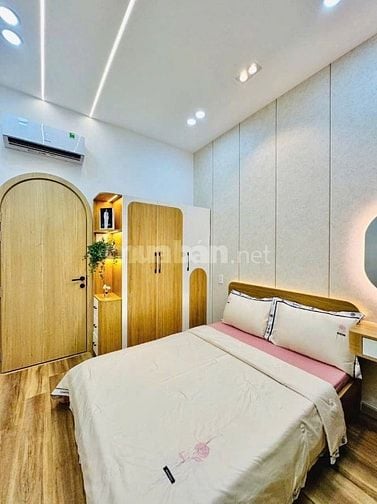 GIÀ ĐÌNH KẸT TIỀN CẦN BÁN GẤP NHÀ Đ HƯNG PHÚ, QUẬN 8, DT 40m2, GIÁ TỐT