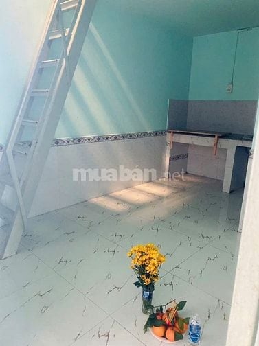 Cho thuê nhà trọ tầng trệt có gác k cọc 