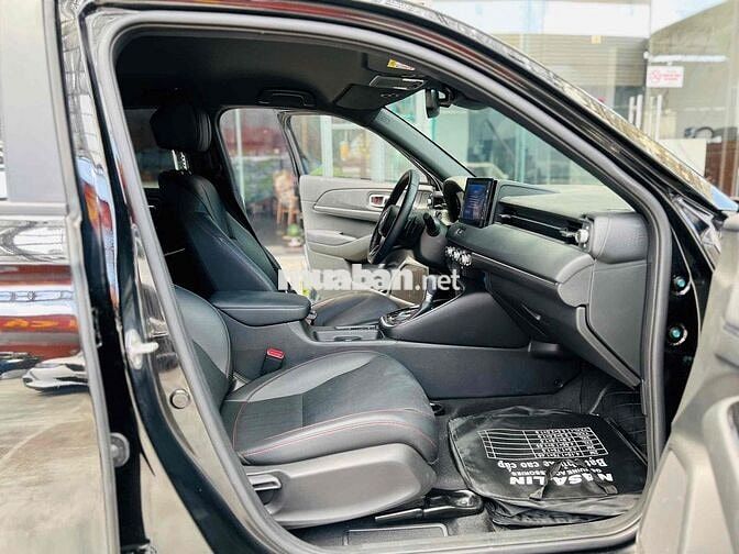 HRV RS 2024 LƯỚT 4.800 KM NHƯ MỚI
