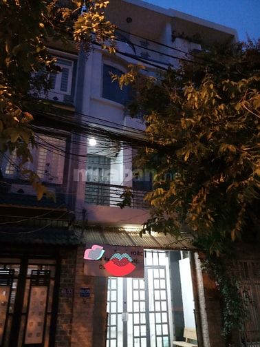 CẦN BÁN Nhà đường 783 tạ quang bửu KDC đồng diều F4Q8 dt: 4x18m, 3 lầu