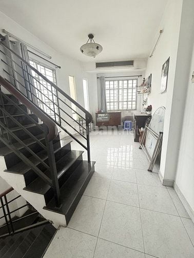 NGUYỄN CẢNH CHÂN QUẬN 1 DT 36M2 HẺM 4M THÔNG, 4 TẦNG ST.
