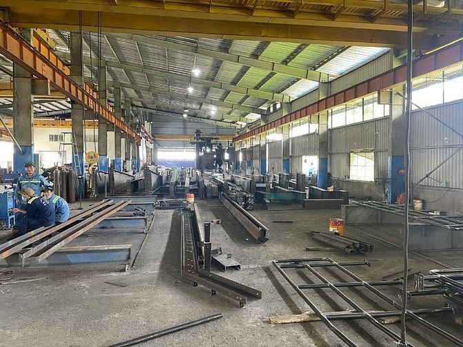 Bán nhà xưởng mới đẹp trong KCN Bến Lức,Long An,KV: 4.800m2,X: 2.300m2