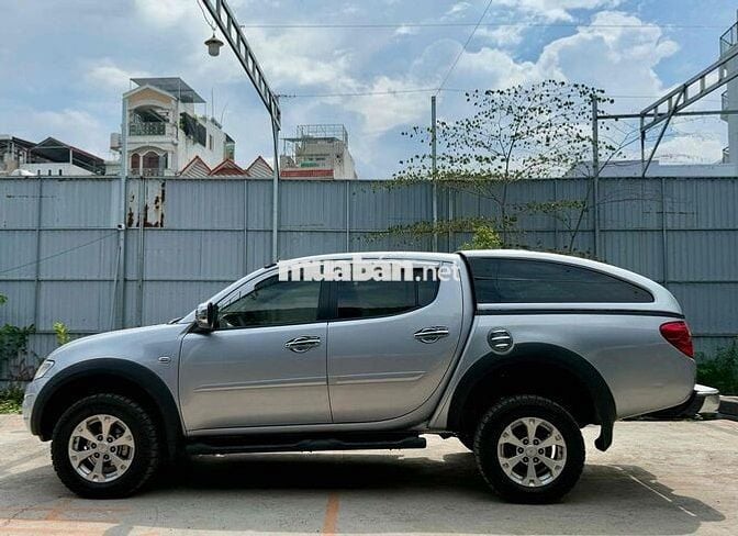 Triton 2.5GLS 4x4 6/2014 tự động, 2cầu nhập Thái.