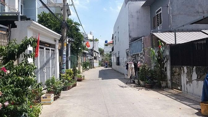 Bán nhà 2 lầu-Rộng 5m-Ngay gần chợ Ba Bầu-Chỉ hơn 5 tỷ