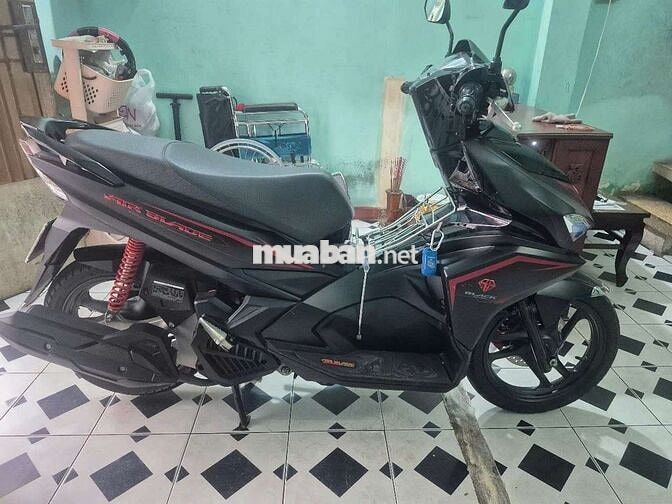Honda Air Blade đỏ đen 2019 Bs TPHCM chính chủ
