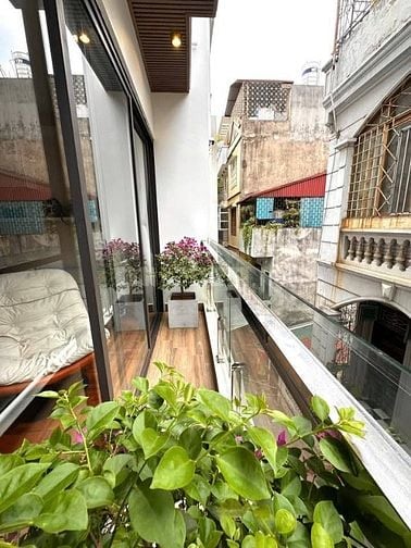 Nhà Đẹp Kinh Doanh, Đường Hoàng Mai 51/55m, 6  tầng, mt 4.3m, 18.6 tỷ