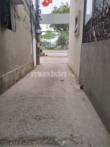 BÁN ĐẤT NGỌC THỤY LB GẦN 60M2, MT 6M. Ô TÔ ĐỖ CỬA. NGÕ THÔNG. 9 TỶ
