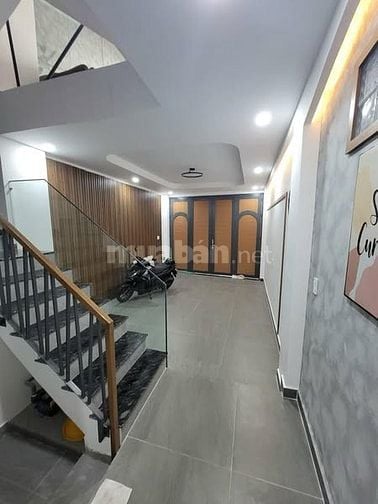 Kẹt tiền cần bán nhà Trần Quang Diệu, Quận 3. GIÁ 3TỶ850 DT 48m2. SHR 