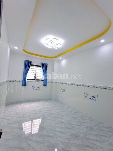 Nhà SHC đường 6m dt  3m x 13m khu  dân cư 