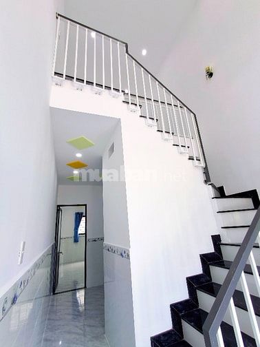 Nhà SHC đường 6m dt  3m x 13m khu  dân cư 