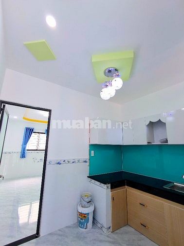 Nhà SHC đường 6m dt  3m x 13m khu  dân cư 