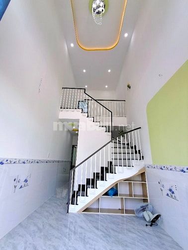 Nhà SHC đường 6m dt  3m x 13m khu  dân cư 
