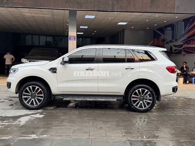 FORD EVEREST bản 2.0 Bitubo TITANNIUM 4x2
