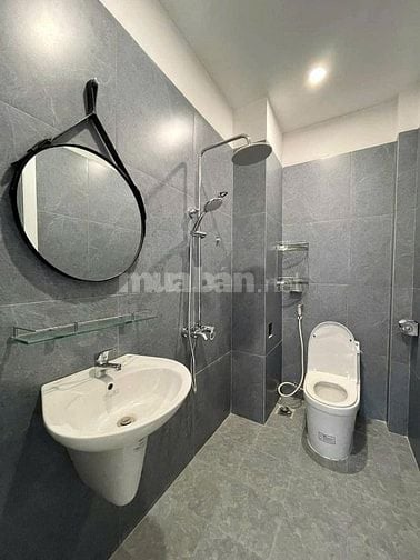 Bán NR tại Lý Thường Kiệt, 5 tỷ, 120m2, 3PN, 3WC, chính chủ