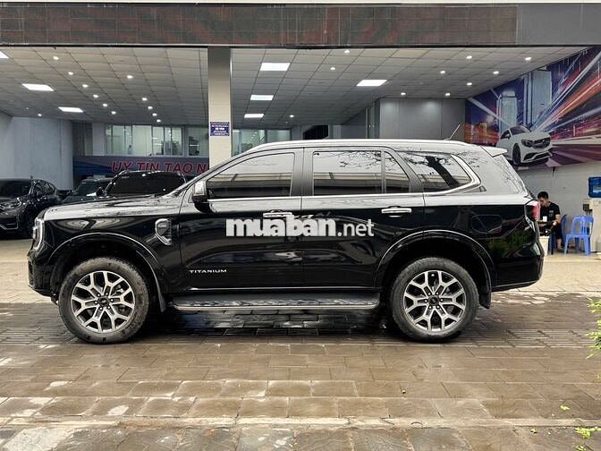 Ford Everest 2022 Titanium 2.0L 4x2 bản nâng cấp