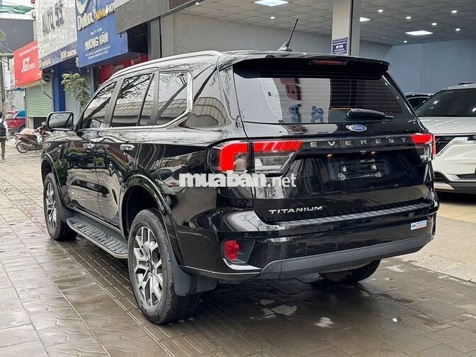Ford Everest 2022 Titanium 2.0L 4x2 bản nâng cấp