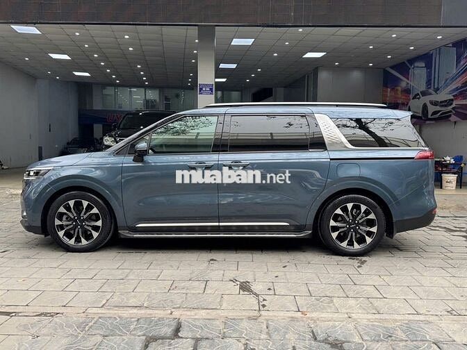 Kia Carnival 2022 Signature 2.2D 7 ghế chạy 5v Km
