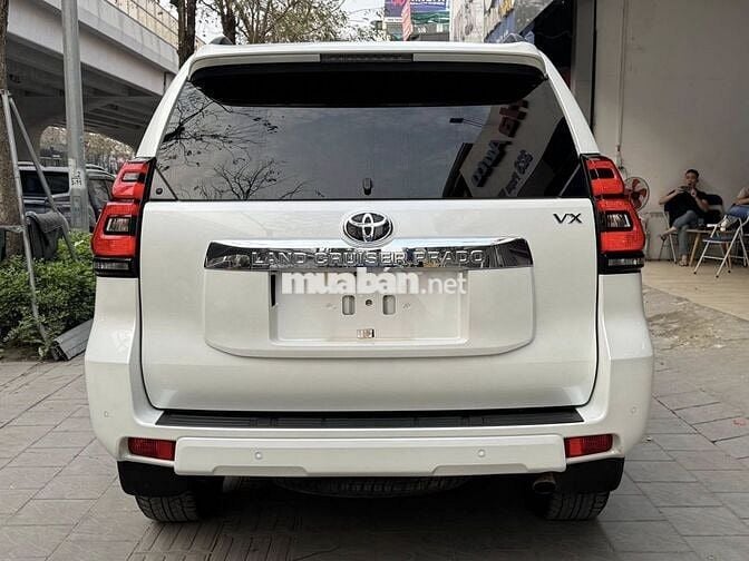 Toyota Land Cruiser Prado 2018 chạy 12V Km