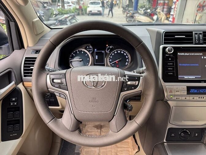 Toyota Land Cruiser Prado 2018 chạy 12V Km