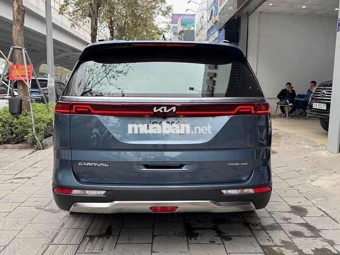 Kia Carnival 2022 Signature 2.2D 7 ghế chạy 5v Km