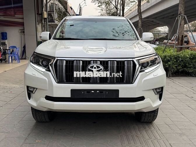 Toyota Land Cruiser Prado 2018 chạy 12V Km