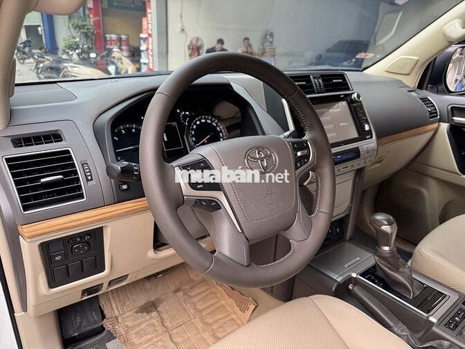 Toyota Land Cruiser Prado 2018 chạy 12V Km