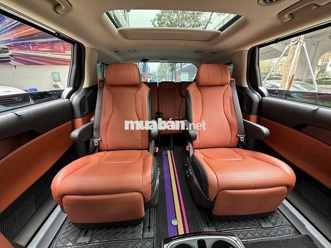 Kia Carnival 2022 Signature 2.2D 7 ghế chạy 5v Km