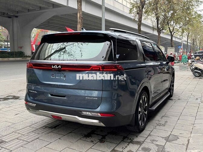 Kia Carnival 2022 Signature 2.2D 7 ghế chạy 5v Km