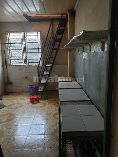 Phòng Trọ Đúc- Đẹp Tường Đỏ Phòng Máy Lạnh