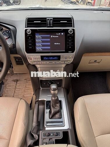 Toyota Land Cruiser Prado 2018 chạy 12V Km