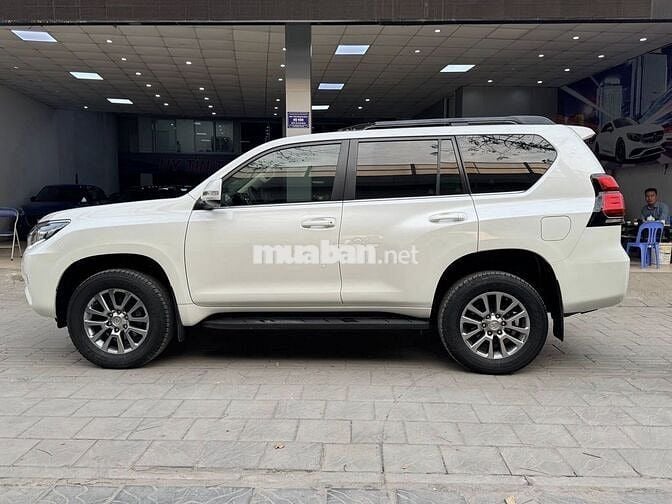 Toyota Land Cruiser Prado 2018 chạy 12V Km