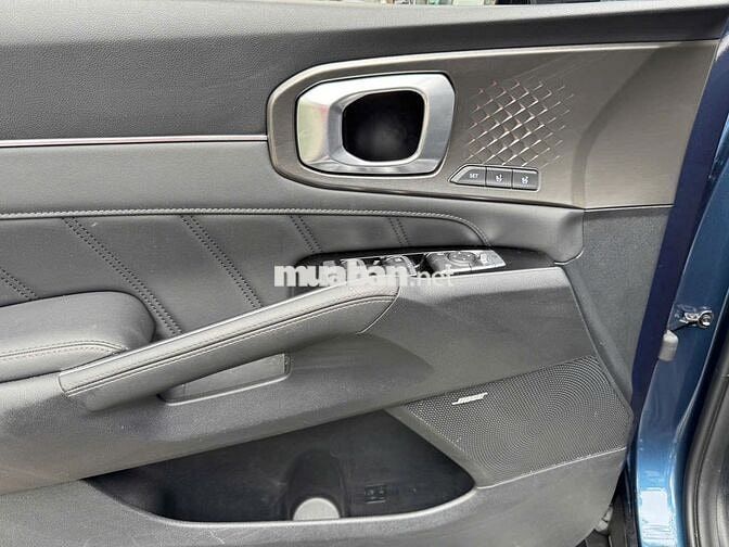 Kia Sorento 2022 Signature 2.2 AT AWD chạy 3v Km